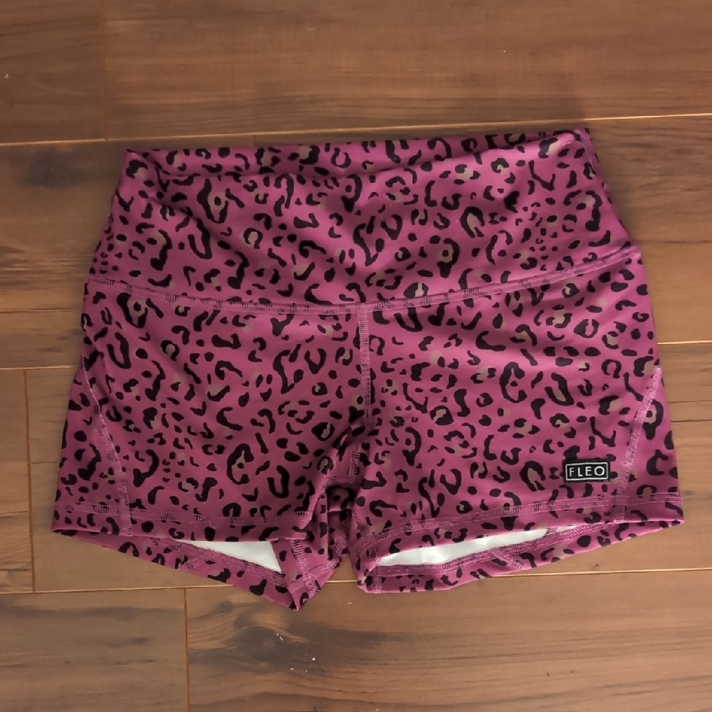 FLEO Women's Leopard Print Shorts - Pink